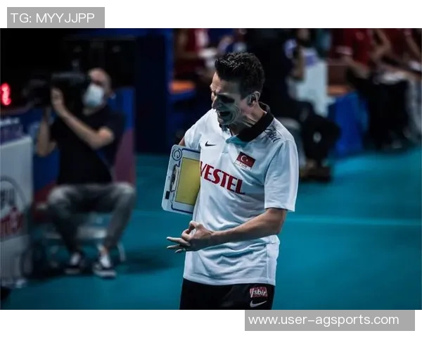 巴延德尔强调土耳其队士气高涨无论谁上场都将全力以赴争胜